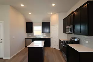 4605 Lava Is Dr, Austin, TX 78747 - Photo 5