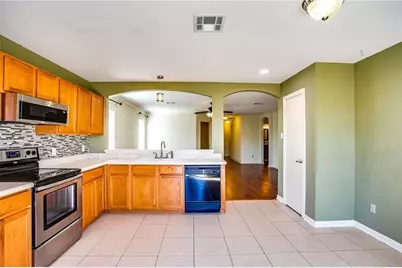 122 Quail Hollow Drive, Hutto, TX 78634 - Photo 13