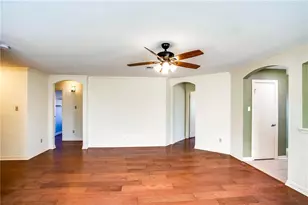 122 Quail Hollow Dr, Hutto, TX 78634 - Photo 9