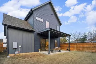 205 W Croslin St, Austin, TX 78752 - Photo 15