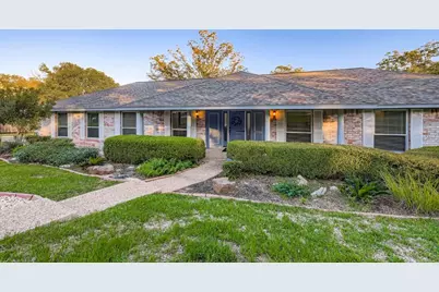 9201 Heatherwood Drive, Austin, TX 78748 - Photo 5