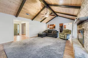 9201 Heatherwood Dr, Austin, TX 78748 - Photo 9