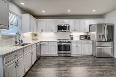 10614 Black Wolf Bay, San Antonio, TX 78245 - Photo 11