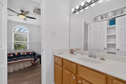 609 S Lake Creek Drive, Round Rock, TX 78681 - Photo 13
