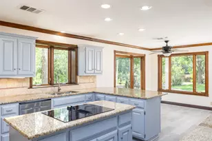 9900 Winding Oak Cir, Austin, TX 78750 - Photo 9