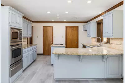 9900 Winding Oak Circle, Austin, TX 78750 - Photo 7