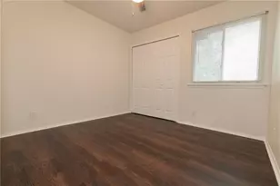 10604 Lanshire Dr, Austin, TX 78758 - Photo 13