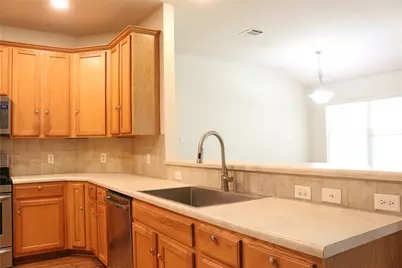 1811 W Pflugerville Parkway, Round Rock, TX 78664 - Photo 9