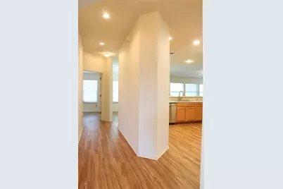 1811 W Pflugerville Parkway, Round Rock, TX 78664 - Photo 5