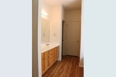 1811 W Pflugerville Parkway, Round Rock, TX 78664 - Photo 17