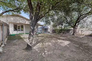 812 George St, Taylor, TX 76574 - Photo 27