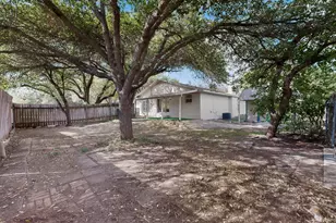 812 George St, Taylor, TX 76574 - Photo 25