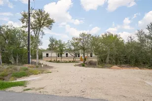 123 Baylen Clifton Ln, Lockhart, TX 78644 - Photo 1