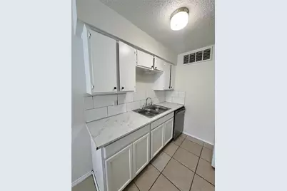 4322 Gillis Street #104, Austin, TX 78745 - Photo 5