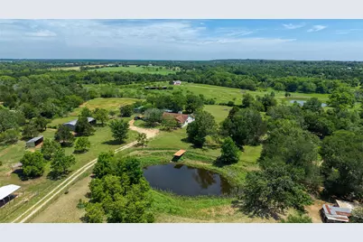 372 Hidden Oaks Drive, Elgin, TX 78621 - Photo 37