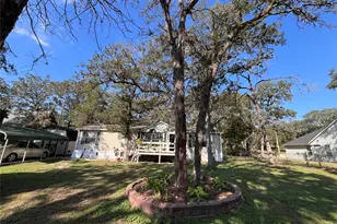 242 Shadow Oak Dr, Bastrop, TX 78602 - Photo 3