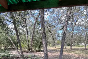 242 Shadow Oak Dr, Bastrop, TX 78602 - Photo 27