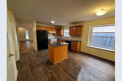 15308 Sarahs Creek Drive, Pflugerville, TX 78660 - Photo 5