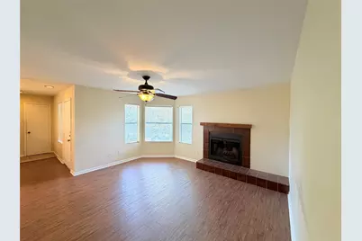 8801 Schick Road #C, Austin, TX 78729 - Photo 5