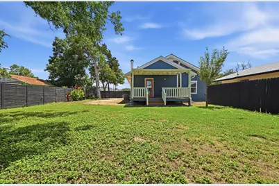 811/ 813 S Commerce Street, Lockhart, TX 78644 - Photo 31