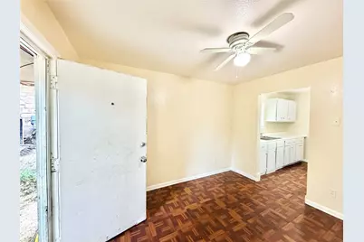 6257 Manor Road #B, Austin, TX 78723 - Photo 15