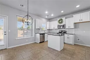 170 Kingfisher Ln, Kyle, TX 78640 - Photo 3