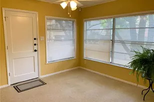 1031 E 44th St, Austin, TX 78751 - Photo 15