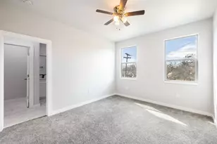 600 Kimbro St, Taylor, TX 76574 - Photo 5