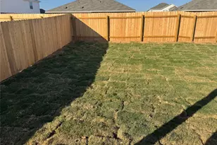 117 Donnington Dr, Hutto, TX 78634 - Photo 13