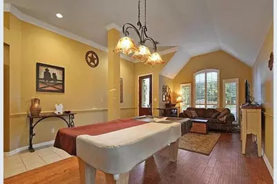 102 Champions Court, Georgetown, TX 78628 - Photo 7