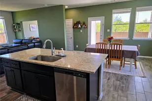 236 Blue Agate Ct, Jarrell, TX 76537 - Photo 9