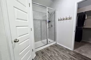 236 Blue Agate Ct, Jarrell, TX 76537 - Photo 13