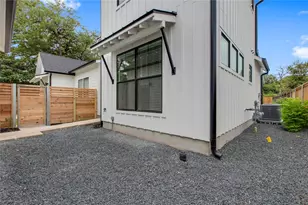 7512 Delafield Ln, Austin, TX 78752 - Photo 25