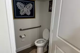 106 Calhoun Ln, Georgetown, TX 78633 - Photo 11