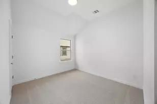 313 Sepulveda St, Hutto, TX 78634 - Photo 25