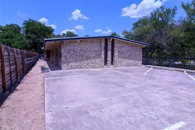 300 Franklin Boulevard #104, Austin, TX 78751 - Photo 9