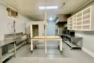 1102 Beech St, Taylor, TX 76574 - Photo 27