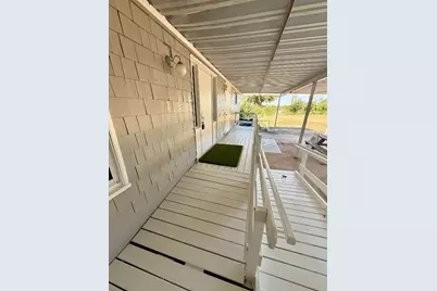 1102 Beech Street, Taylor, TX 76574 - Photo 9