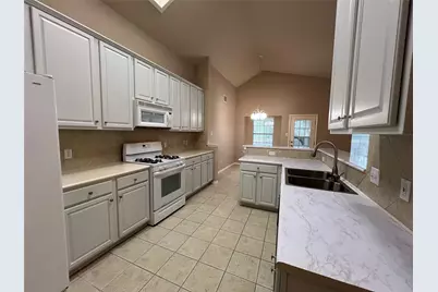 10237 Beard Avenue, Austin, TX 78748 - Photo 11