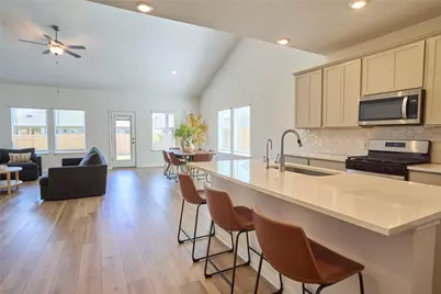 206 Pico Street, Hutto, TX 78634 - Photo 5