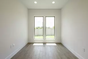 8704 Basil Hayden Ln, Austin, TX 78744 - Photo 11