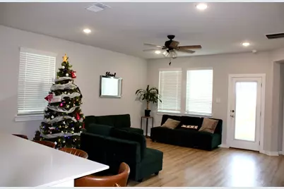 174 Gullivers Drive, Elgin, TX 78621 - Photo 7