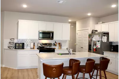 174 Gullivers Drive, Elgin, TX 78621 - Photo 5