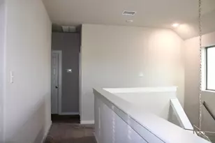 174 Gullivers Dr, Elgin, TX 78621 - Photo 11