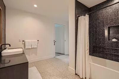 48 E East Avenue #1706, Austin, TX 78701 - Photo 7