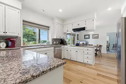 27030 Masters Parkway, Spicewood, TX 78669 - Photo 7