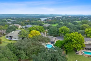 27030 Masters Pkwy, Spicewood, TX 78669 - Photo 37