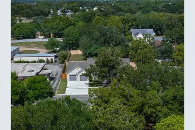 271 College, La Grange, TX 78945 - Photo 35