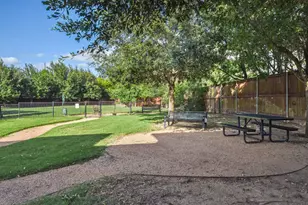 7209 Bassett Ct, Austin, TX 78741 - Photo 7