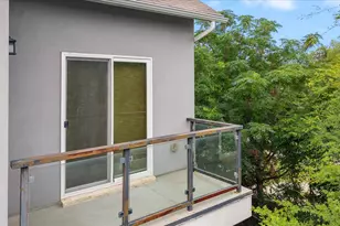 7209 Bassett Ct, Austin, TX 78741 - Photo 25